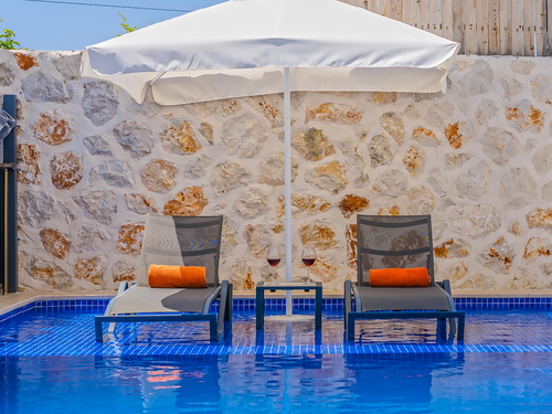  gece  -  Kasım
  | Kalkan Akbel’de Deniz Manzaralı, Jakuzili ve Saunalı Balayı Villası | 4 Kişilik Özel Tatil